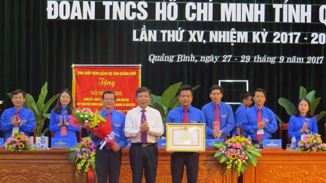 Đại hội vinh dự nhận bằng kên của Thủ tướng Chính phủ và TƯ Đoàn