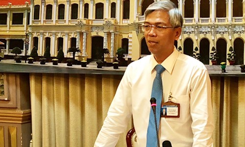 Ông Võ Văn Hoan chủ trì buổi họp báo trưa nay. Ảnh: Tuyết Nguyễn.