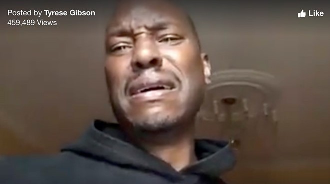 Tyrese Gibson khóc lóc van nài vợ cho anh được gặp con. Ảnh: Facebook. 