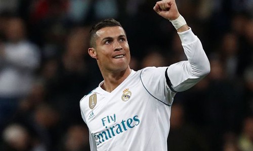 Ronaldo ăn mừng bàn thắng vào lưới Dortmund đêm qua 
