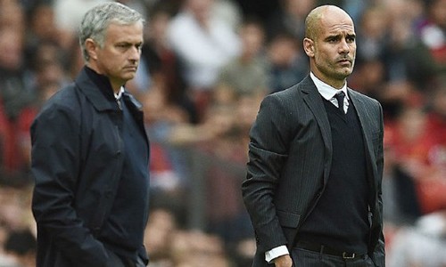 Jose Mourinho liệu sẽ hóa giải được Pep Guardiola (phải) ở lần này? Ảnh: Getty Images