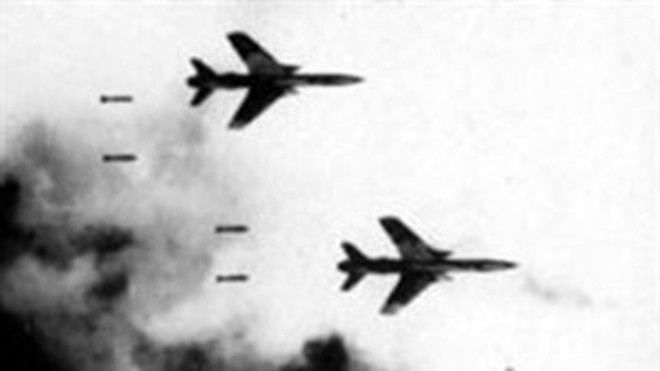 B52 bay cao trên 10km, đánh đêm là chính, sử dụng rất nhiều loại nhiễu điện từ phức tạp. Trong chiến dịch 12 ngày đêm không quân Mỹ đã sử dụng 663 lần chiếc B52 đánh phá miền Bắc. (Ảnh tư liệu)