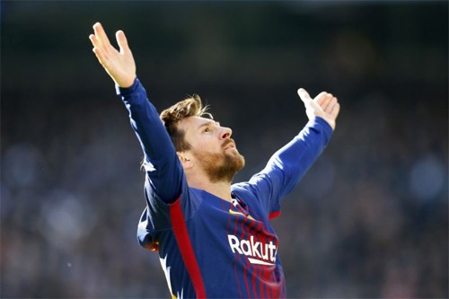 Messi chia vui sau khi ghi bàn trong trận El Clasico. Ảnh: Reuters