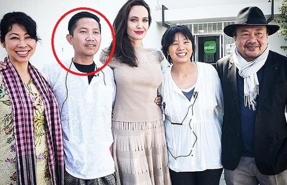 Angelina Jolie bị đồn phải lòng rapper, nhà sản xuất phim người Campuchia – PraCh Ly.