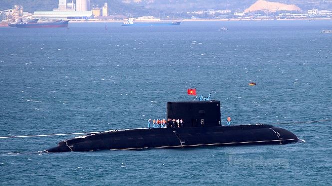 Hải quân Việt Nam đưa vào biên chế 6 tàu ngầm Kilo 636
