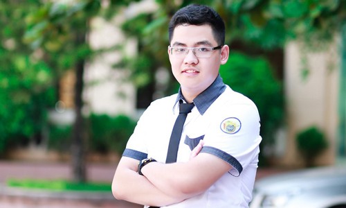 Vũ Đức Tải - cậu học trò quê Nam Định vừa nhận thư báo trúng tuyển từ 12 trường đại học hàng đầu Mỹ.
