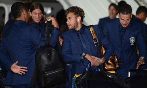 Đến Nga, HLV Brazil khen nức nở trò cưng Neymar