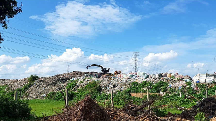 Bãi rác thải ở huyện Châu Thành, tỉnh Trà Vinh gây ô nhiễm