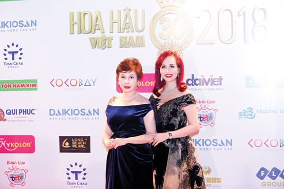 30 năm HHVN: Dàn hoa hậu hội ngộ cùng cố vấn sắc đẹp Đặng Thanh Hằng