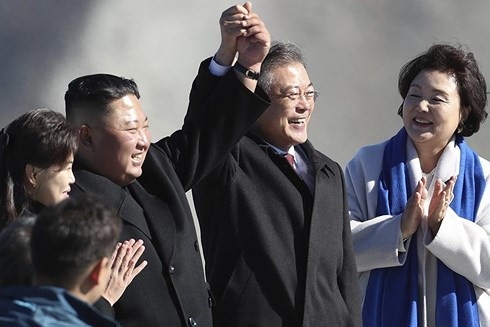 Sau 1 năm Tổng thống Mỹ đe dọa Triều Tiên, quan hệ Triều Tiên với Hàn Quốc và Mỹ đã được cải thiện. (Ảnh minh họa: Reuters)