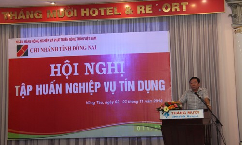 Ông Nguyễn Huy Trinh – Giám đốc phát biểu khai mạc và chỉ đạo hội nghị.