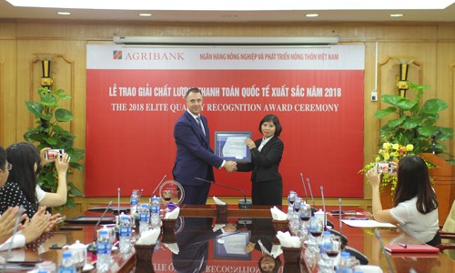 Agribank nhận giải Chất lượng thanh toán xuất sắc năm 2018