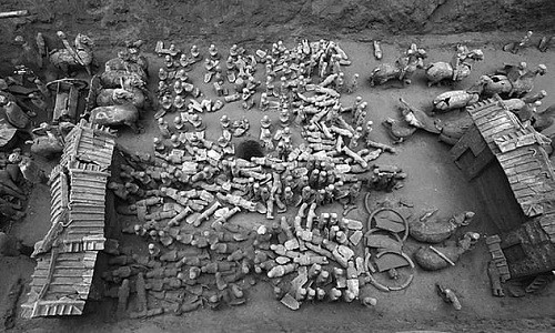 Đội quân đất nung tí hon khai quật ở tỉnh Sơn Đông. Ảnh: Tạp chí Di sản Văn hóa Trung Quốc.