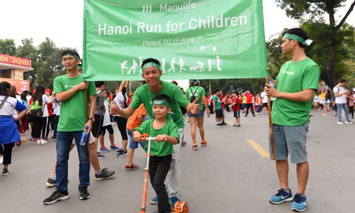 500 nhân viên, đại lý Manulife VN tham gia cuộc chạy vì trẻ em Hà Nội