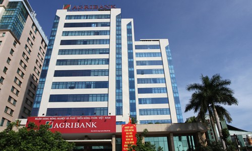 Agribank đứng đầu trong hệ thống ngân hàng đạt Top 10 VNR500 năm 2018