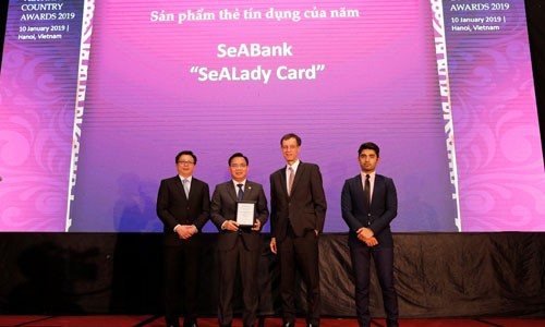 Thẻ Sealady được bình chọn là sản phẩm thẻ tín dụng tiêu biểu 2018 