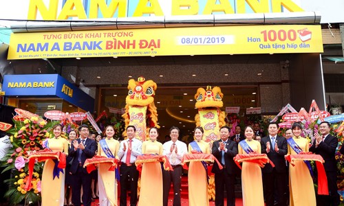 Nam A Bank Bình Đại chính thức khai trương hứa hẹn sẽ là điểm giao dịch uy tín của Khách hàng tại địa phương