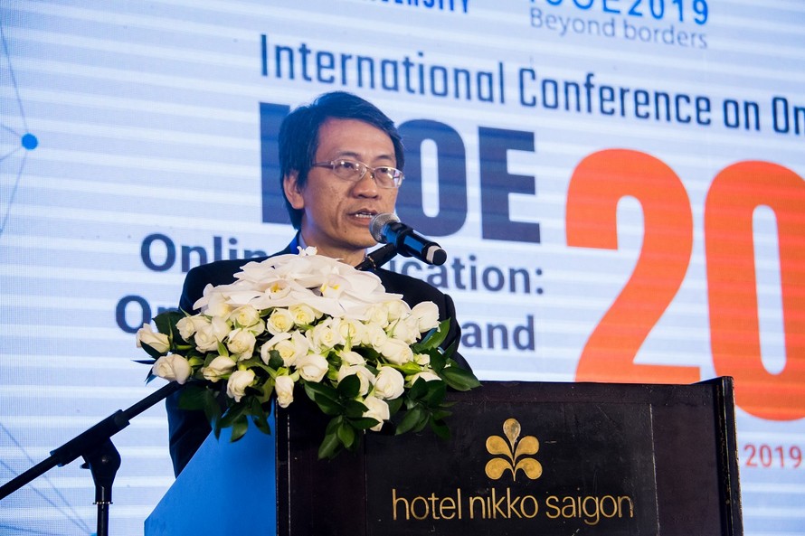PGS.TS Vũ Hữu Đức - Phó Hiệu trưởng phụ trách trường Đại học Mở TPHCM phát biểu tại hội thảo