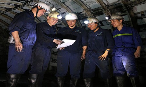 Quyết tâm cao của những người thợ mỏ TKV (Ảnh: Quốc Khương)