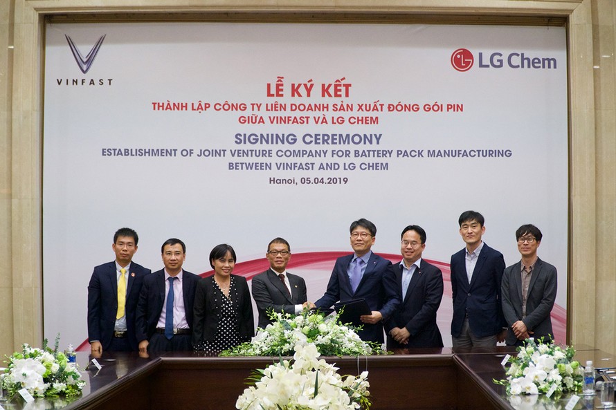 VINFAST và LG CHEM hợp tác thành lập liên doanh sản xuất pin 