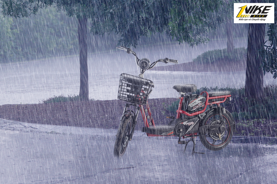 Xe đạp điện City - Bất chấp mưa bão