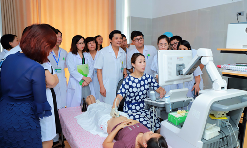 Đẩy mạnh nghiên cứu khoa học và hợp tác quốc tế tại bệnh viện phụ sản Hà Nội 