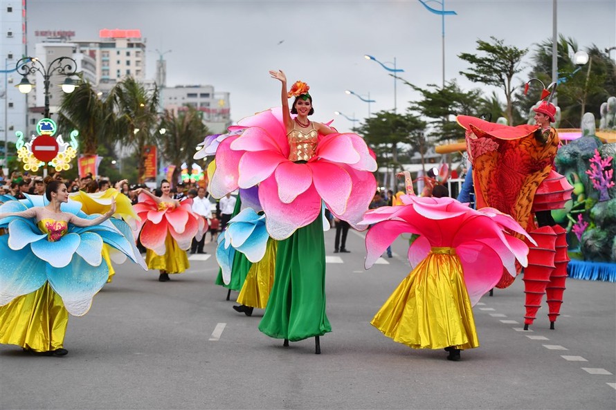 Cẩm nang lễ hội không thể thiếu trong mùa Carnaval Hạ Long 