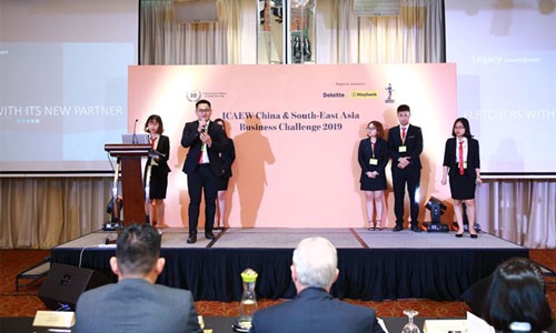 Thí sinh VN là Nhà hùng biện xuất sắc cuộc thi Chiến lược Kinh doanh ICAEW 