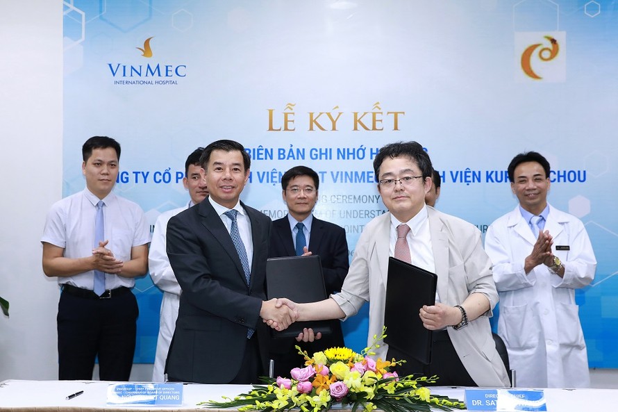 Cùng với một số ít bệnh viện công lập, Vinmec là bệnh nhân tư nhân đầu tiên tại Việt Nam tiếp nhận chuyển giao công nghệ truyền động mạch gan siêu chọn lọc System I điều trị ung thư gan từ Nhật Bản