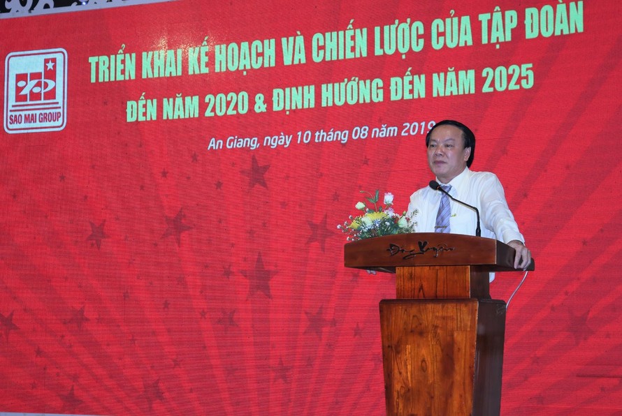 Ông Lê Thanh Thuấn - Tổng Giám đốc Tập đoàn Sao Mai “khẳng định” chiến lược phát triển kinh doanh năm 2019 và những năm tiếp theo là bước đi hoàn toàn chính xác