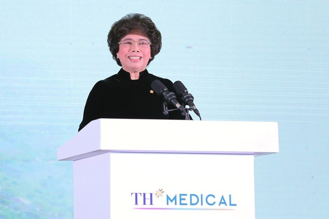 Bà Thái Hương phát biểu tại lễ công bố, động thổ TH Medical