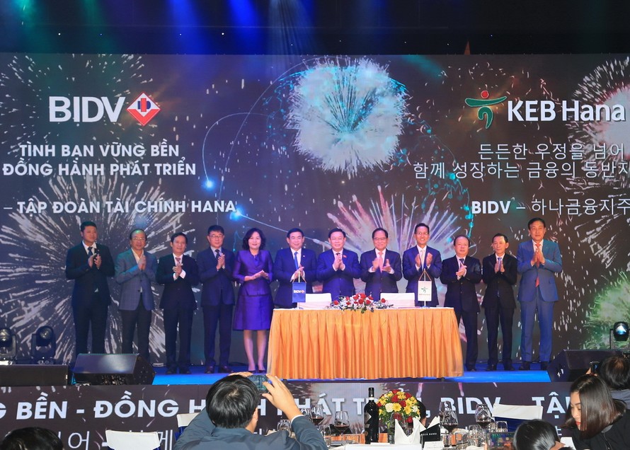 KEB Hana Bank chính thức trở thành cổ đông chiến lược nước ngoài của BIDV