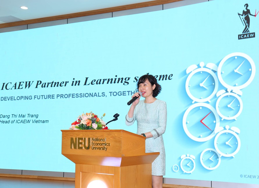 Bà Đặng Thị Mai Trang, Trưởng Đại diện ICAEW tại Việt Nam chia sẻ về chương trình hợp tác giữa ICAEW và các trường Đại học