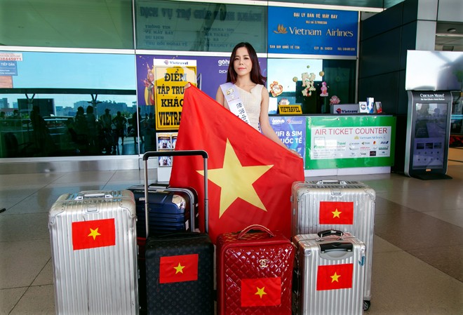 Á hậu Oanh Lê lên đường tham gia đấu trường Hoa hậu quốc tế