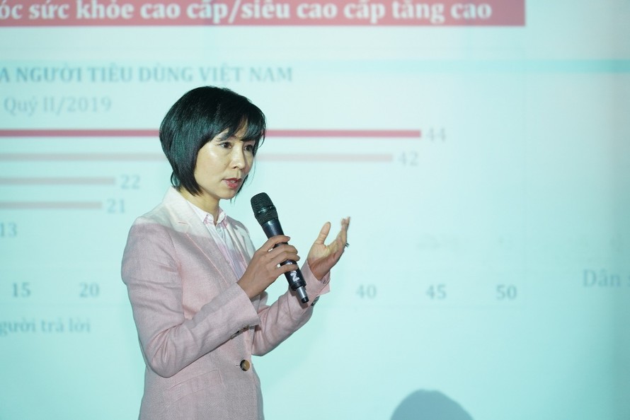Bà Tina Nguyễn, Tổng Giám đốc Generali Việt Nam phát biểu trong buổi ra mắt sản phẩm