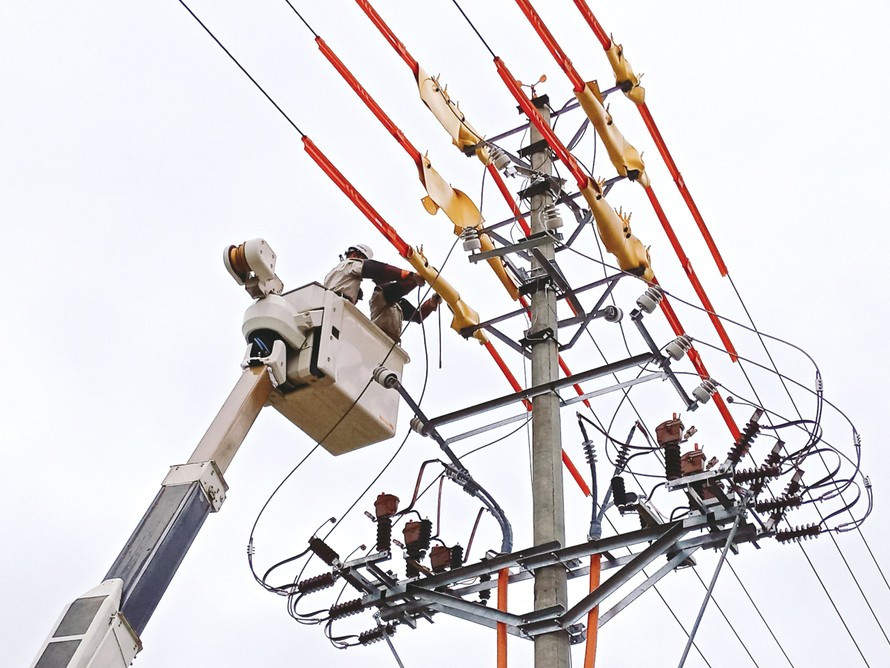Tăng cường kiểm tra, rà soát hệ thống lưới điện đảm bảo cung cấp điện an toàn, ổn định