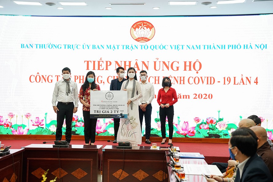Gần 2,4 triệu đơn vị sản phẩm cà phê, hơn 30.000 cuốn sách hay được Tập đoàn Trung Nguyên Legend gửi tặng đến hàng chục ngàn người dân tại các khu cách ly tập trung ở Tp. Hà Nội, Tp.HCM và Đà Nẵng