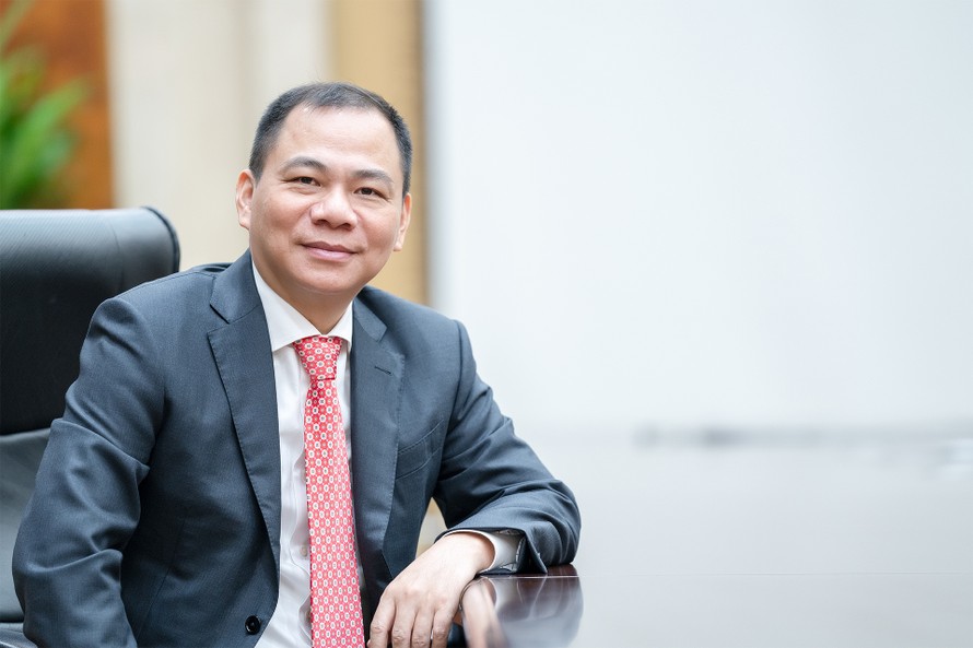 Ông Phạm Nhật Vượng - Tỷ phú Việt Nam duy nhất trong “bảng vàng” chống dịch của Forbes