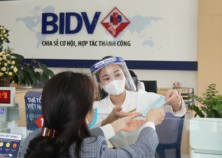Gói tài khoản Song hành của BIDV miễn nhiều loại phí cho người mất việc vì COVID-19