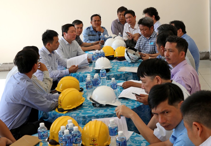 Ông Nguyễn Tuấn Tùng – TGĐ EVNNPT họp kiểm điểm tiến độ dự án
