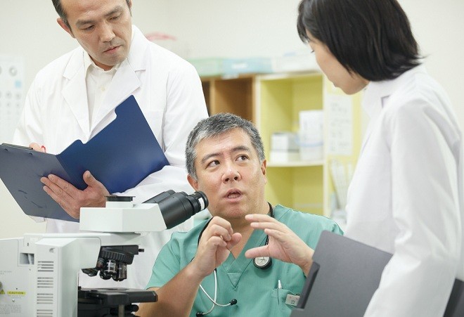Tiến sĩ, bác sĩ Daisuke Tachikawa đã dành gần 30 năm để nghiên cứu về bệnh ung thư và các phương pháp điều trị.