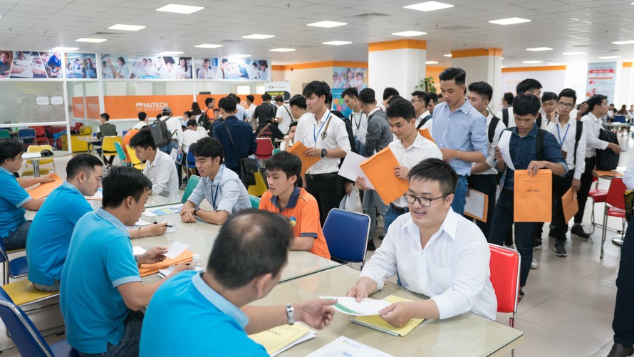 HUTECH IT Open Day - nhịp cầu nghề nghiệp tin cậy cho sinh viên (Ảnh: Sinh viên ứng tuyển tại HUTECH IT Open Day 2019)