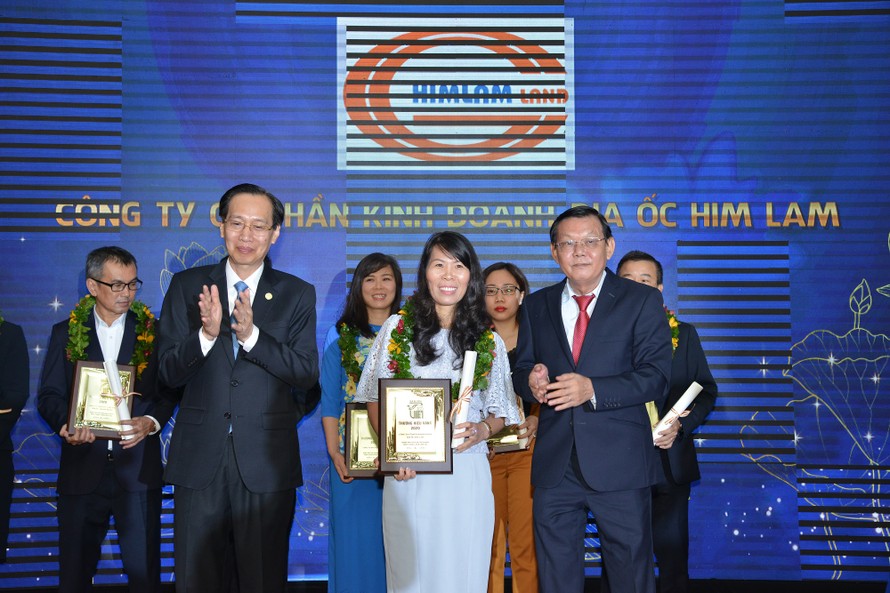 Him Lam Land liên tiếp được xướng tên tại lễ trao giải Thương hiệu Việt được yêu thích nhất 2020