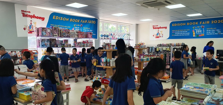 Nhà sách Tiền Phong tham gia hội sách tại Edison Schools-Ecopark-Hưng Yên.