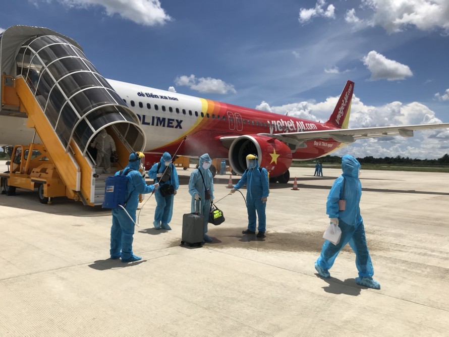 Tới hết thắng 7, Vietjet đã thực hiện các chuyến bay đặc biệt đón hơn 10.000 công dân Việt Nam từ khắp nơi trên thế giới về nước an toàn