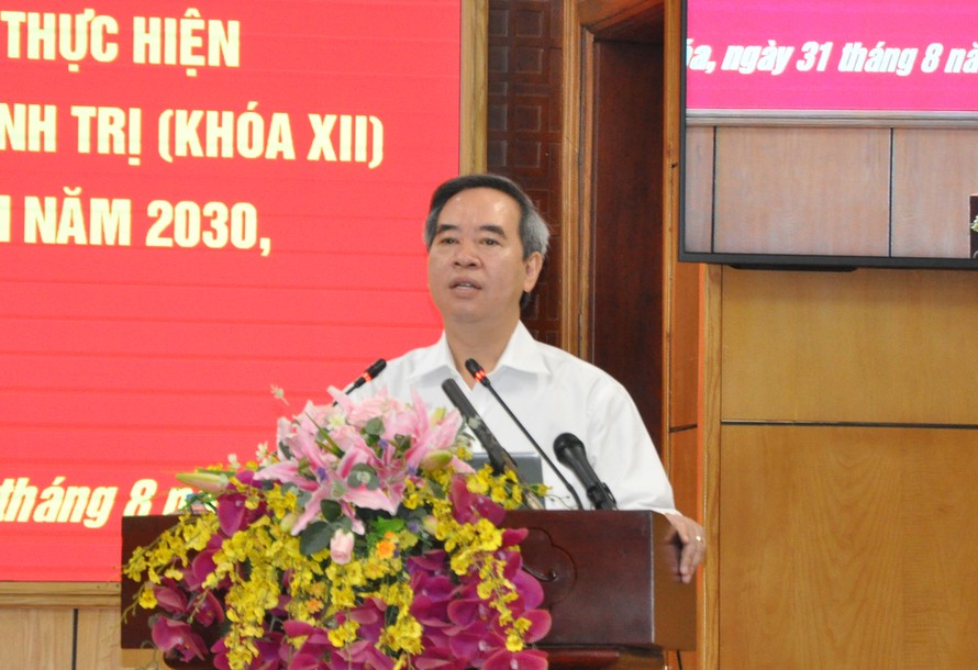 Đồng chí Nguyễn Văn Bình, Ủy viên Bộ Chính trị, Bí thư Trung ương Đảng, Trưởng Ban Kinh tế Trung ương dự và phát biểu chỉ đạo tại Hội nghị