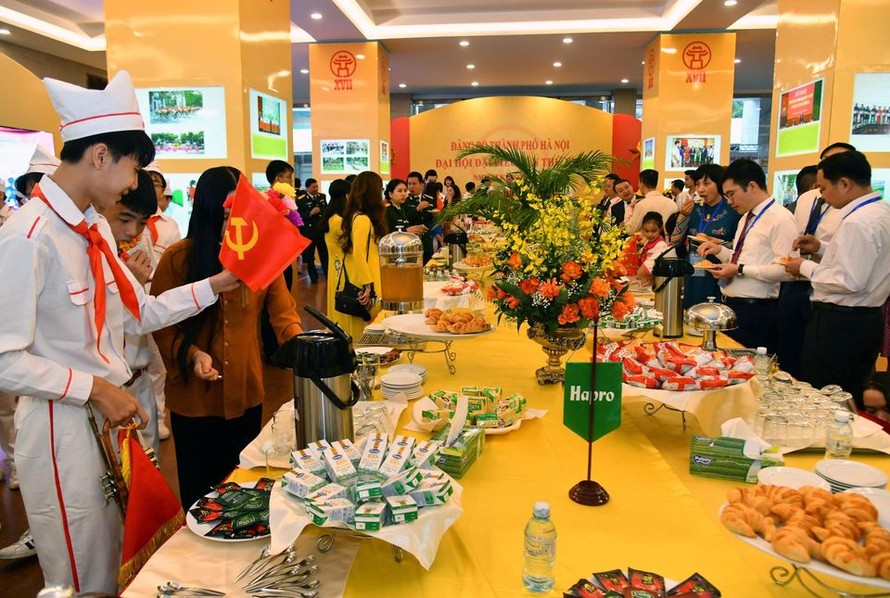 Hapro Bốn Mùa vinh dự là đơn vị phục vụ tiệc trà tại Đại hội Đại biểu Đảng bộ Thành phố Hà Nội lần thứ XVII