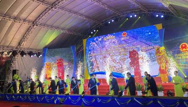 Lễ khởi công dự án quảng trường biển và Trao bằng di tích cấp quốc gia đặc biệt di tích lịch sử, danh lam thắng cảnh Sầm Sơn