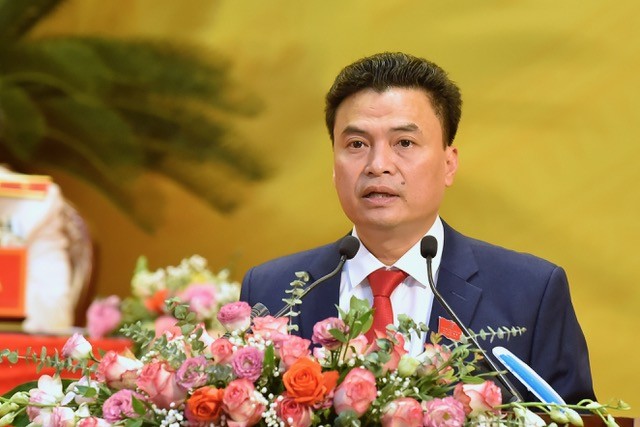 Ông Trịnh Huy Triều, Chủ tịch UBND TP Thanh Hoá trình bày tham luận tại Đại hội