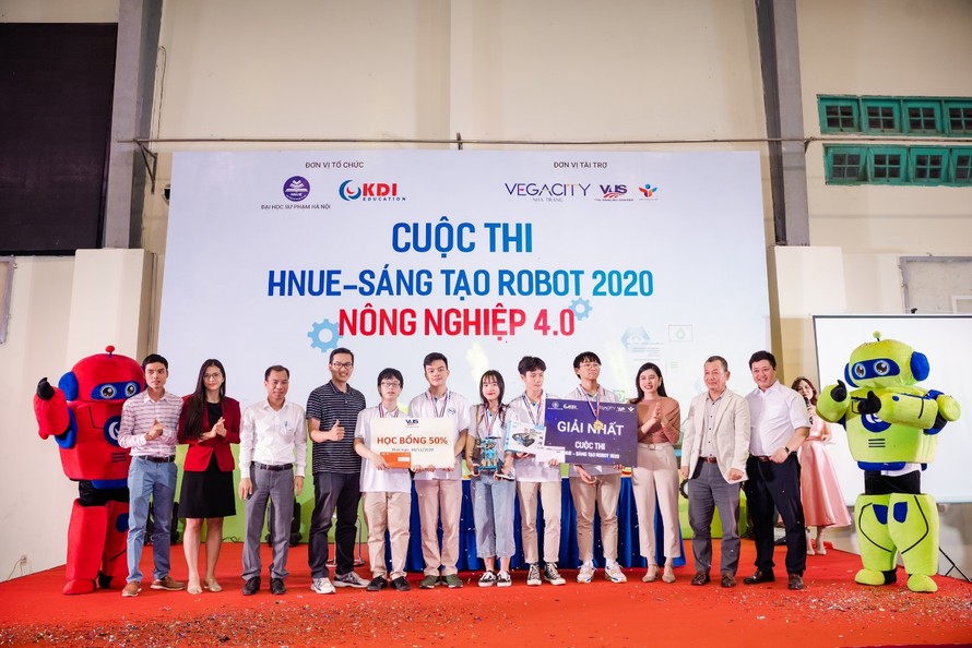 Lễ trao giải cuộc thi “HNUE – Sáng tạo Robot 2020”